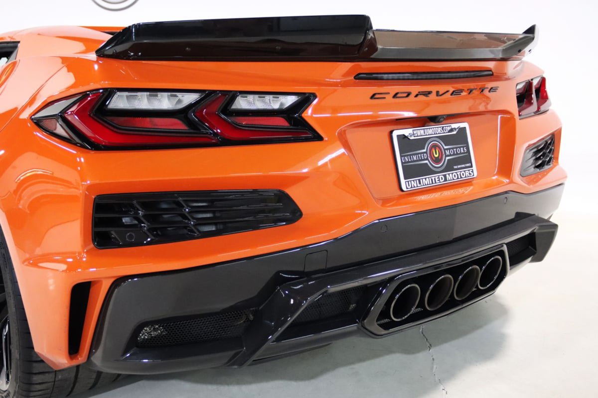 Used 2025 Chevrolet Corvette Z06 RWD image 68