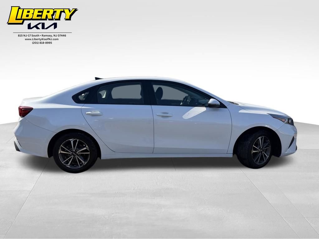 Used 2023 Kia Forte LXS w/ LXS Technology Package FWD image 8