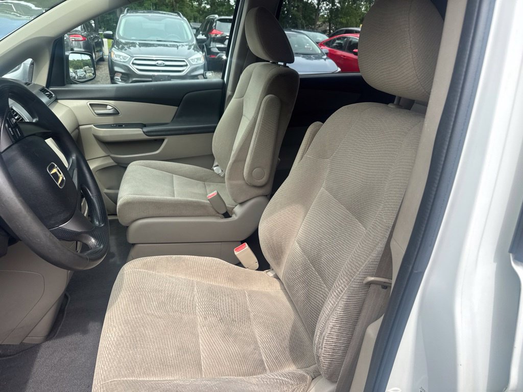 Used 2011 Honda Odyssey LX image 25