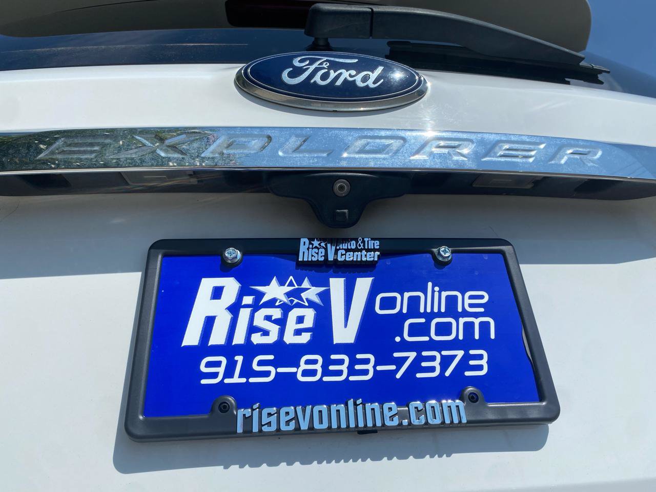 Used 2017 Ford Explorer XLT FWD image 10