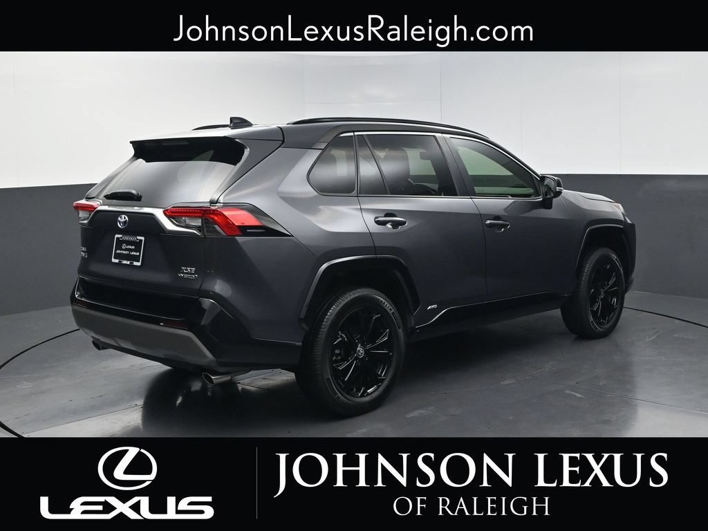 Used 2022 Toyota RAV4 XSE AWD/4WD image 9