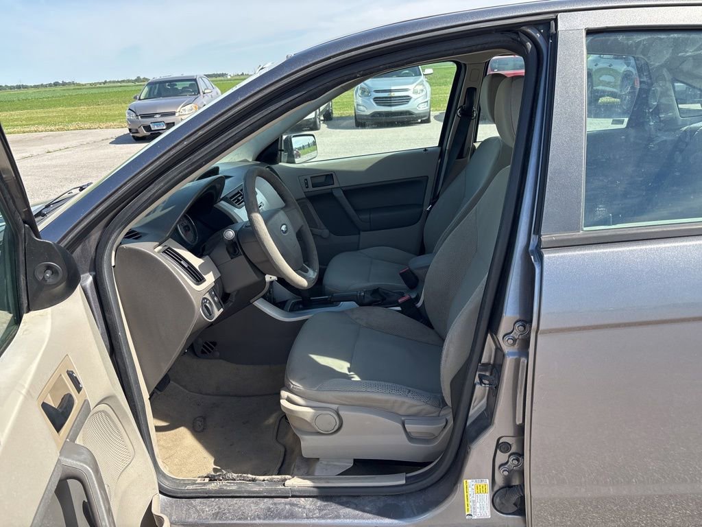 Used 2011 Ford Focus S FWD image 27
