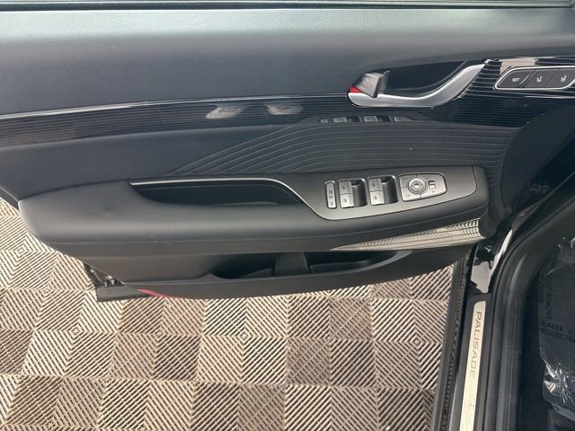 Used 2025 Hyundai Palisade Calligraphy image 19