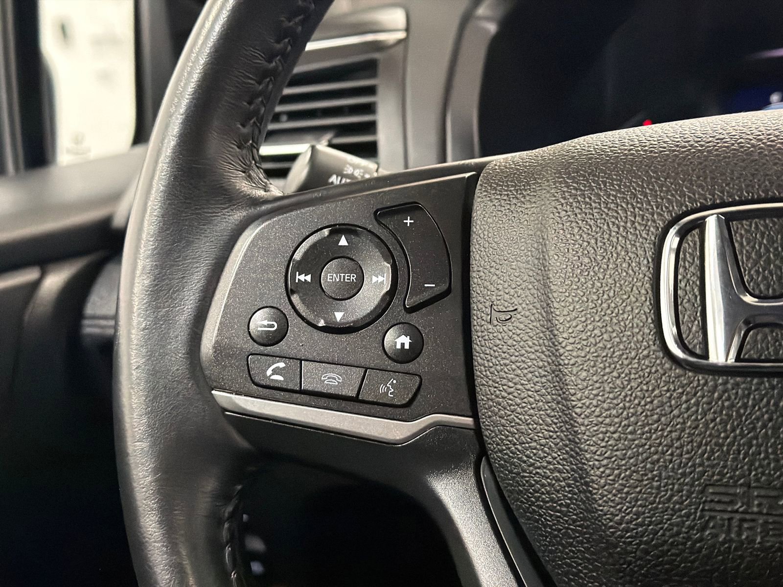 Used 2024 Honda Odyssey EX-L image 25