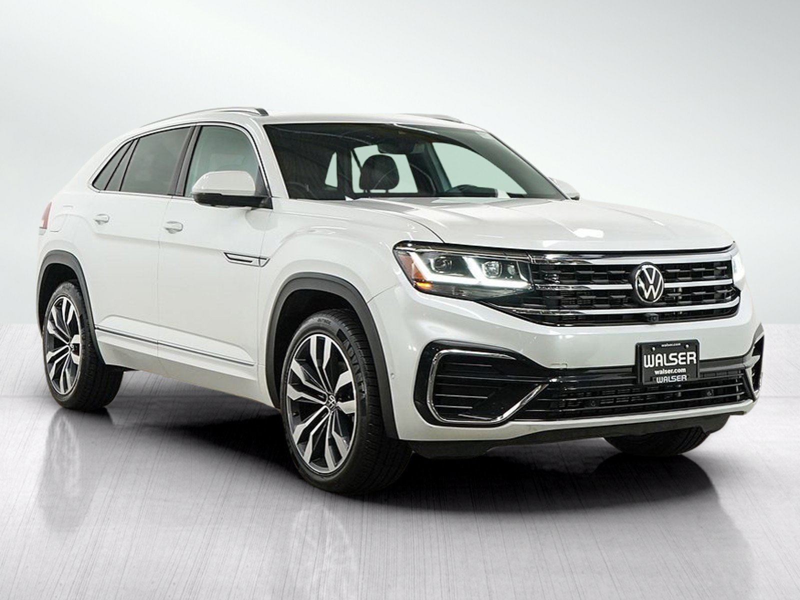 Used 2023 Volkswagen Atlas Cross Sport SEL Premium R-Line AWD/4WD image 8