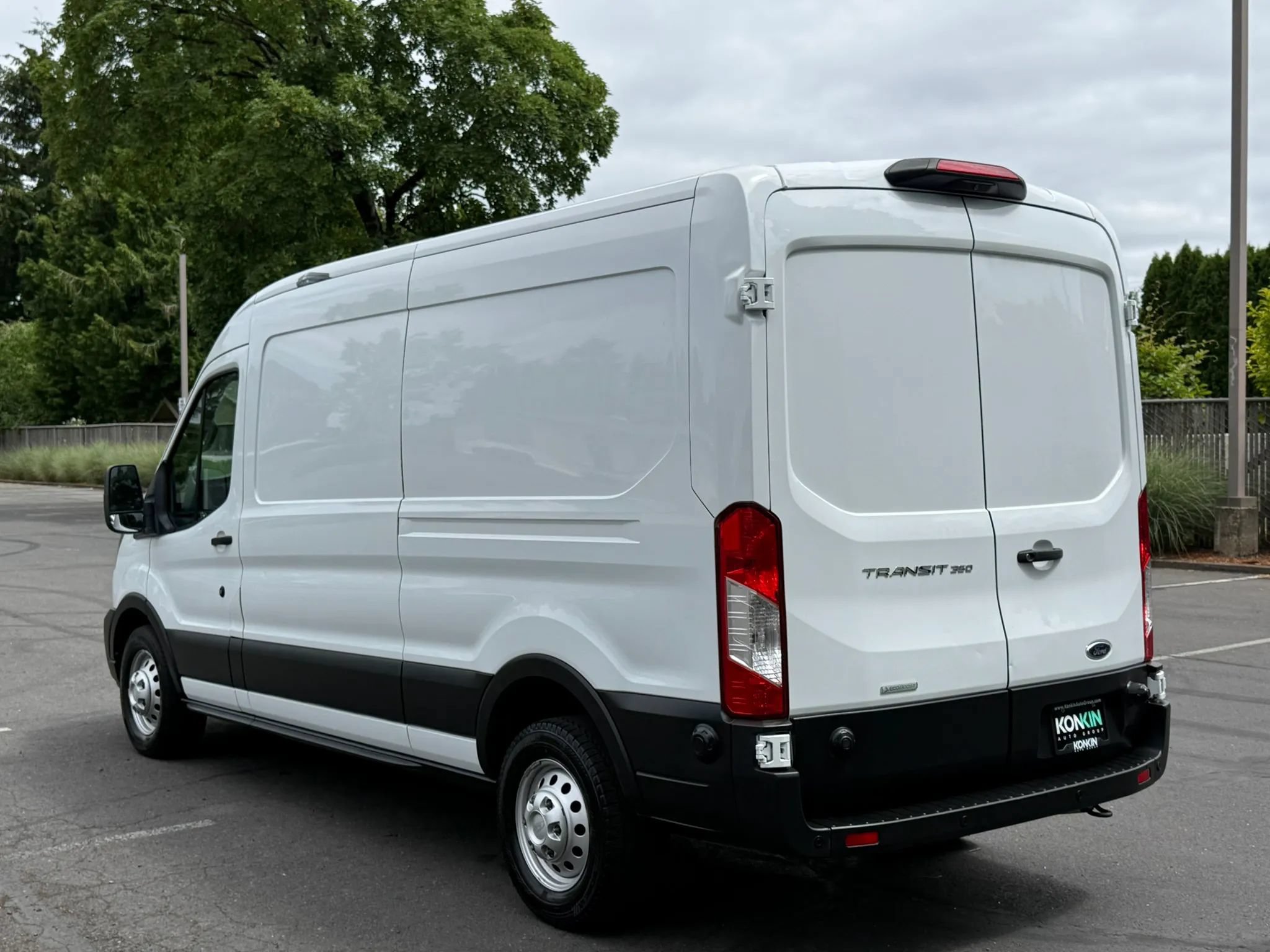 Used 2020 Ford Transit 350 Medium Roof RWD image 4