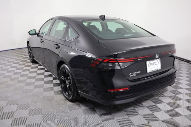 Certified 2025 Honda Accord SE image 6