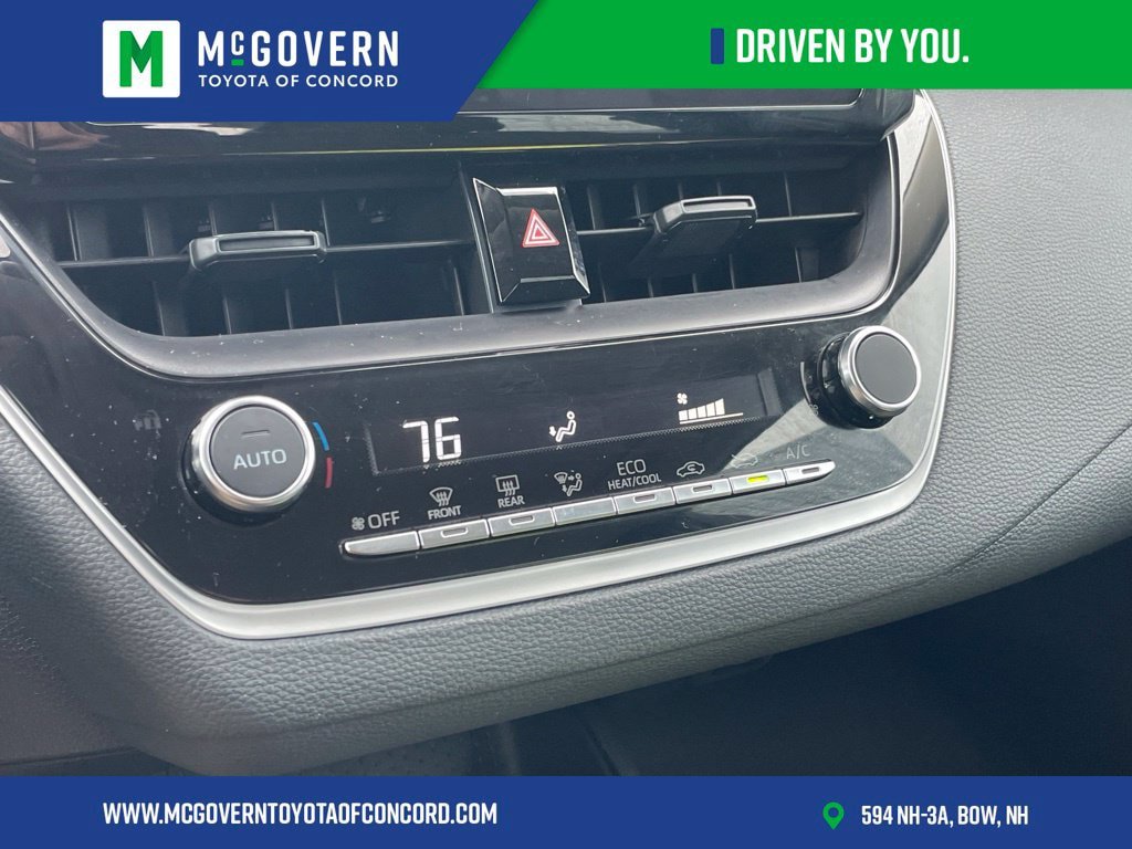 Used 2025 Toyota Corolla LE FWD image 19