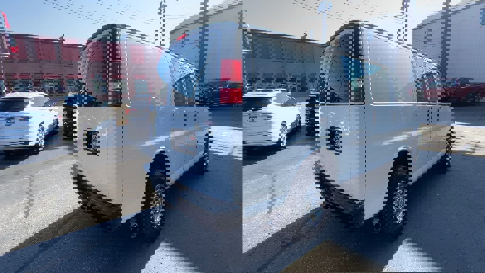 Used 2018 Chevrolet Express 2500 w/ Driver Convenience Package image 40