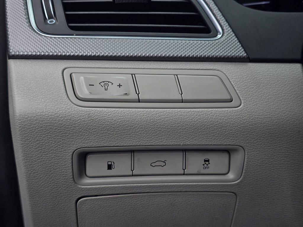 Used 2017 Hyundai Sonata SE FWD image 26