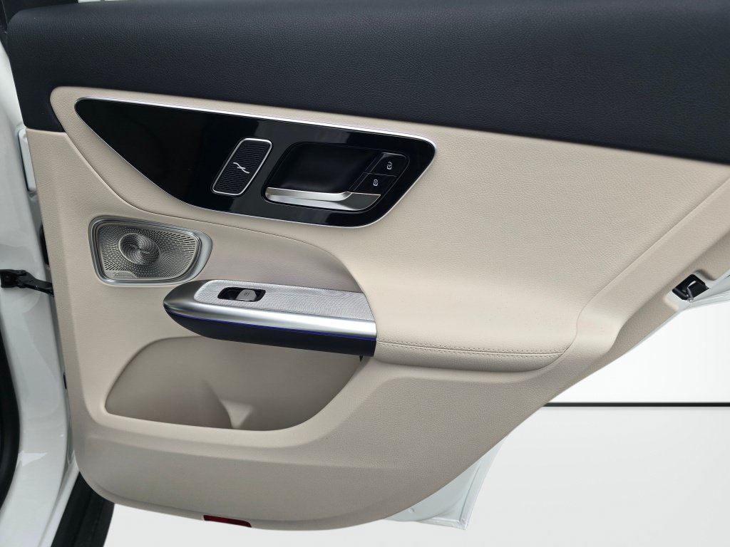 New 2026 Mercedes-Benz GLC 300 4MATIC image 22