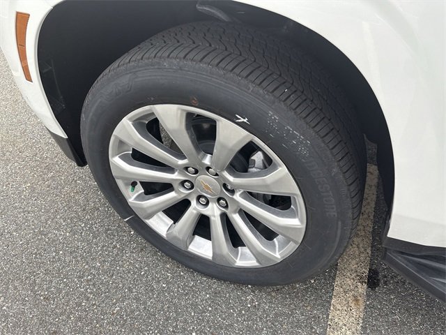 New 2025 Chevrolet Suburban Premier image 34