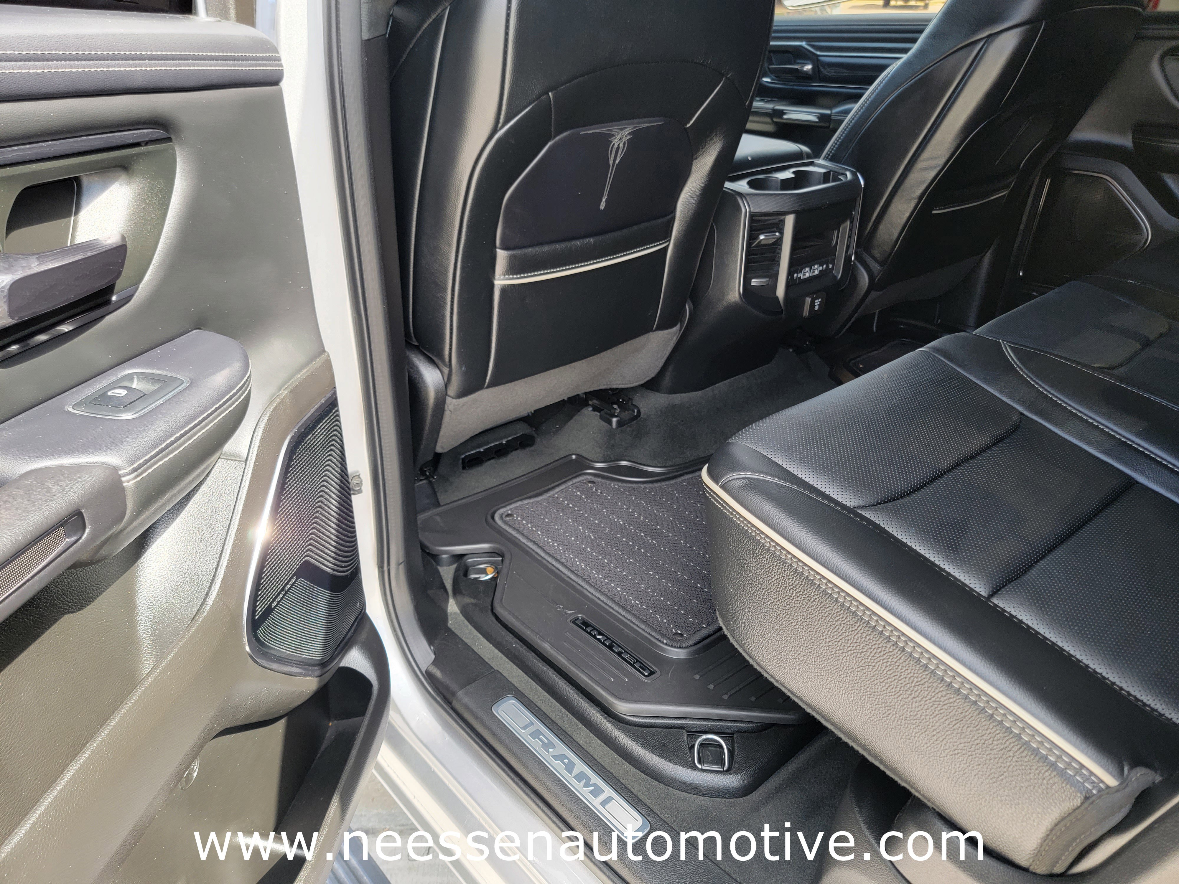 Used 2024 RAM 1500 Limited image 13