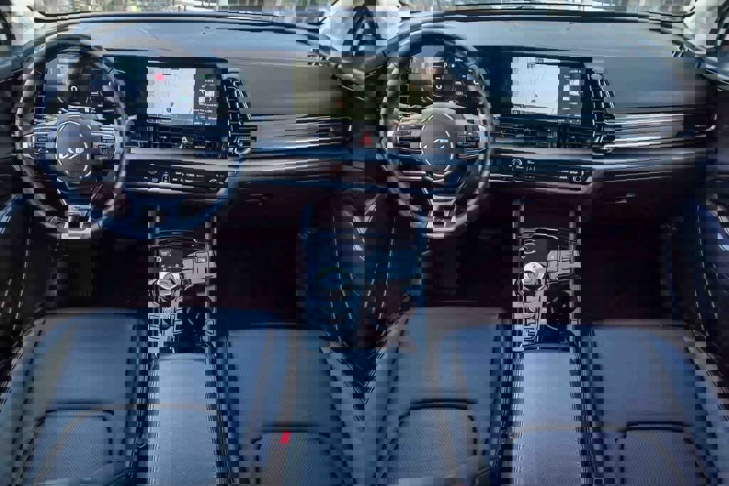 Certified 2024 Kia Sportage EX w/ EX Premium Package image 11