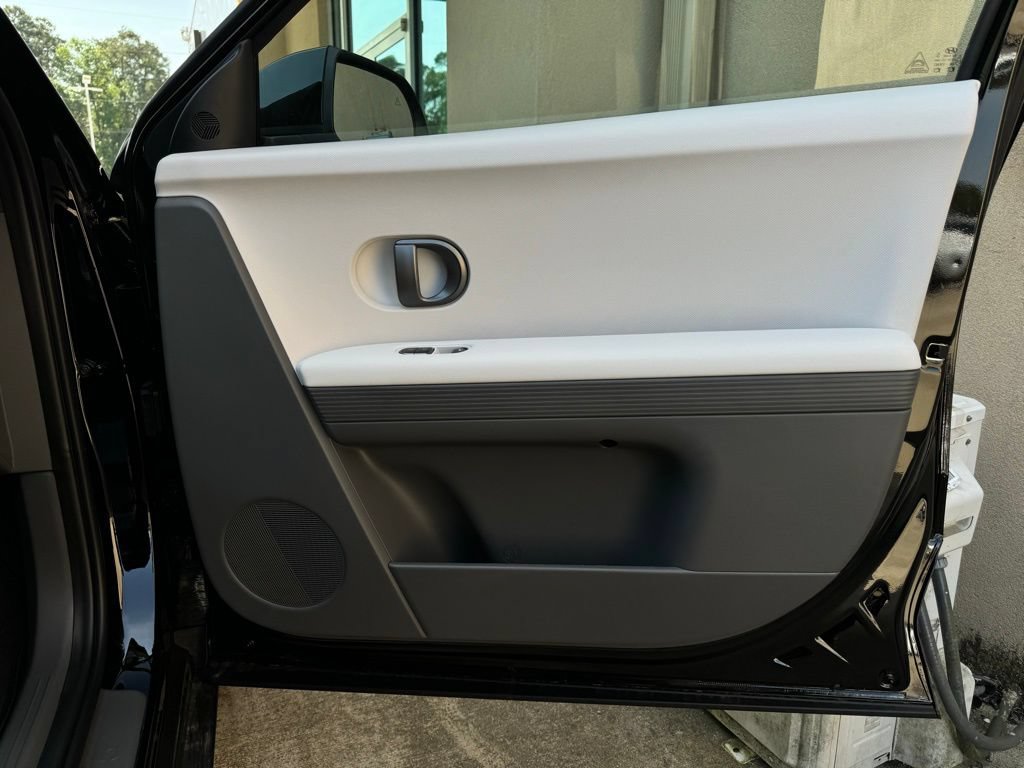 New 2025 Hyundai Ioniq 5 SEL RWD image 18