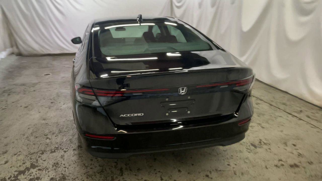 Used 2025 Honda Accord SE image 7