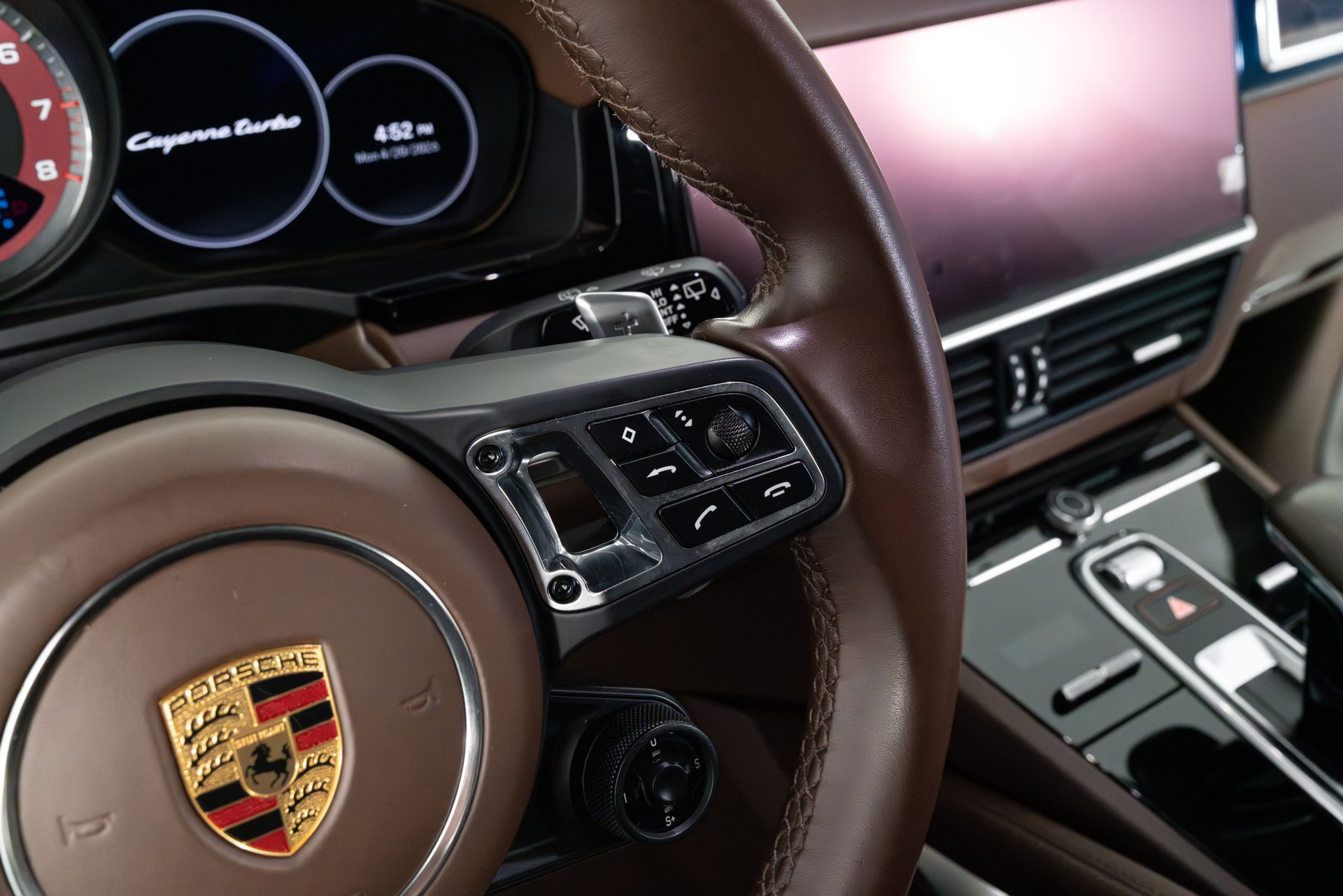 Used 2022 Porsche Cayenne Turbo AWD/4WD image 28