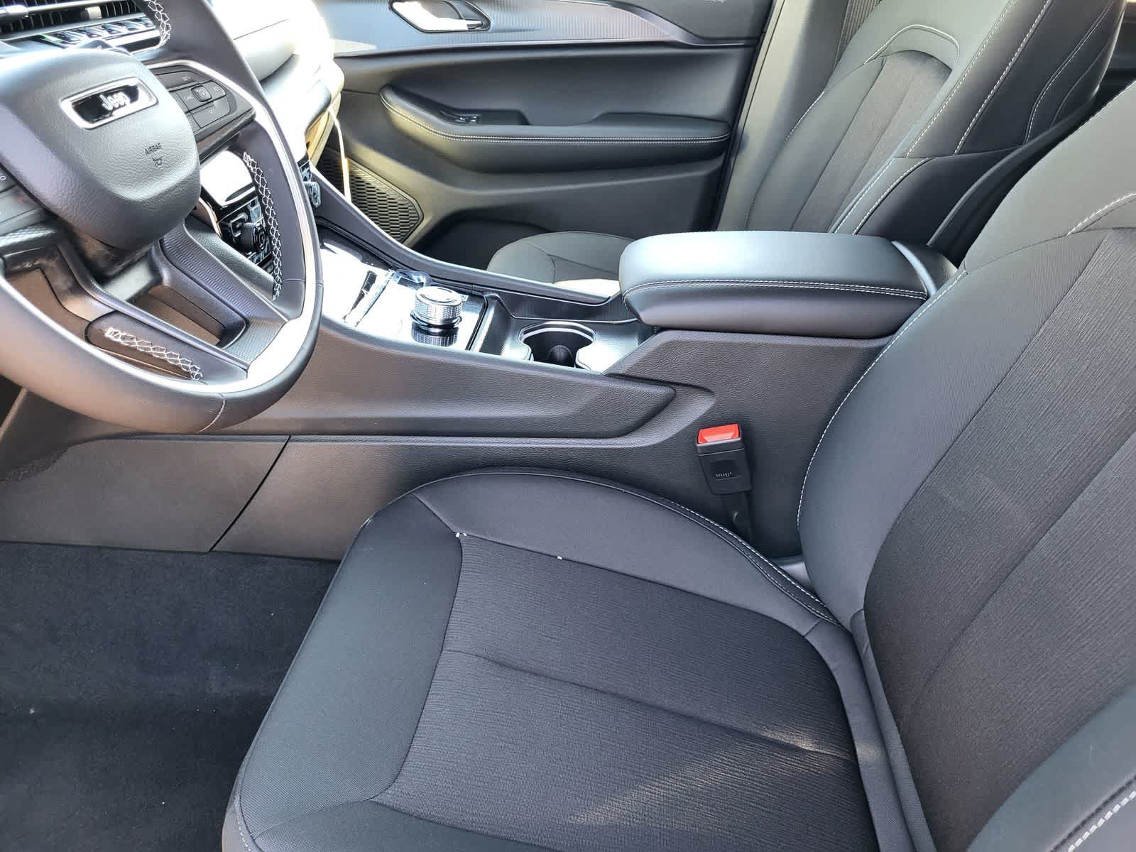 New 2026 Jeep Grand Cherokee L 4WD image 22