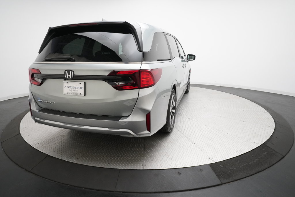 Certified 2025 Honda Odyssey EX-L image 13