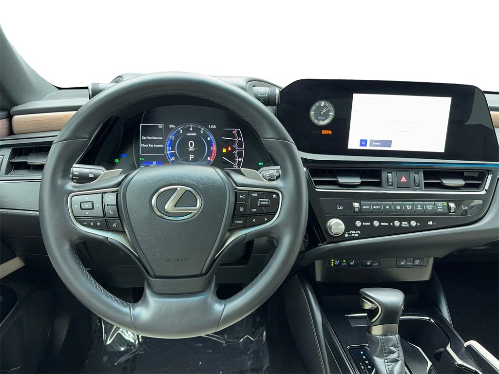Used 2024 Lexus ES 350 w/ Premium Package image 17