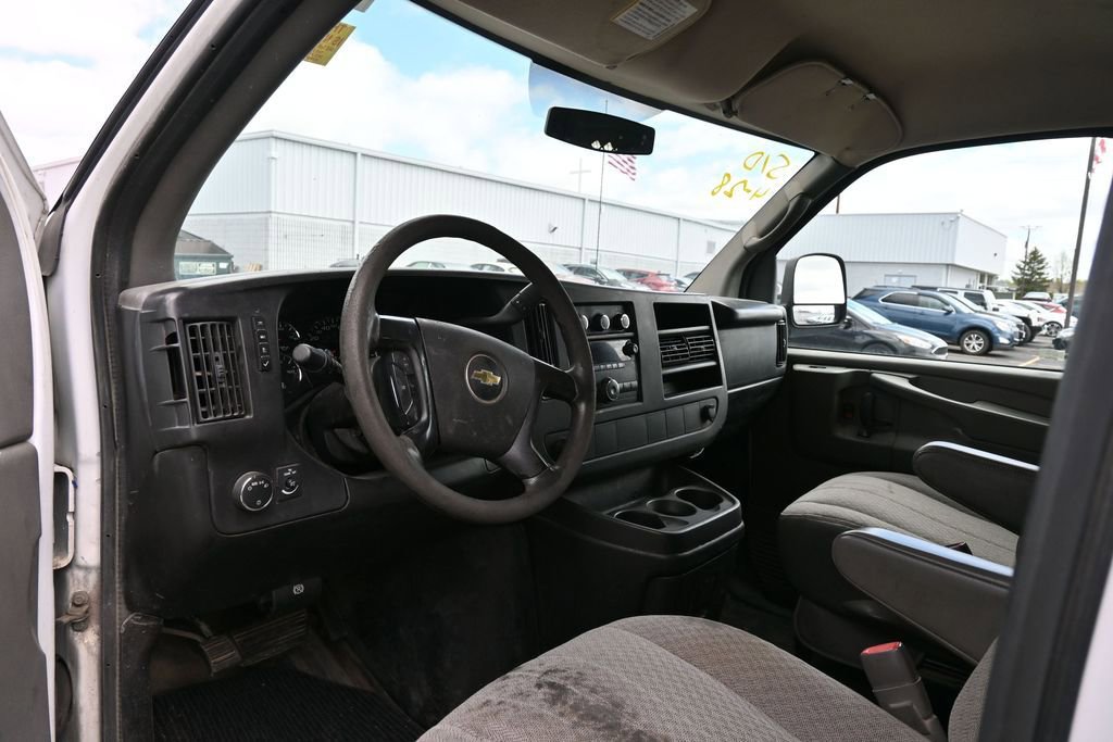 Used 2014 Chevrolet Express 3500 RWD image 13