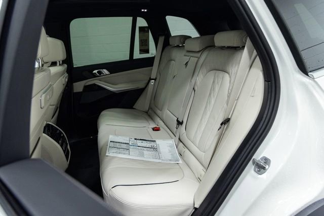New 2026 BMW X5 xDrive40i w/ Climate Comfort Package image 25