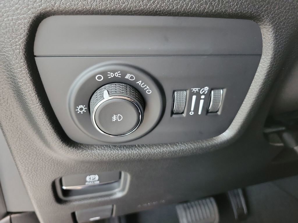 New 2025 Jeep Grand Cherokee L Limited image 22