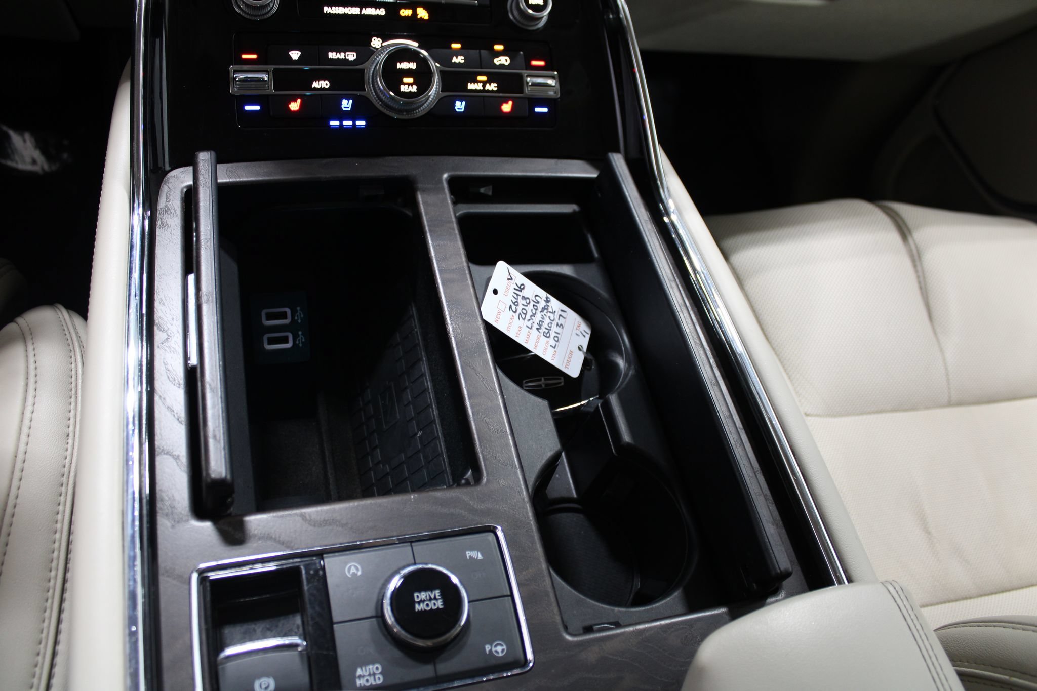 Used 2018 Lincoln Navigator Reserve w/ Technology Package AWD/4WD image 36