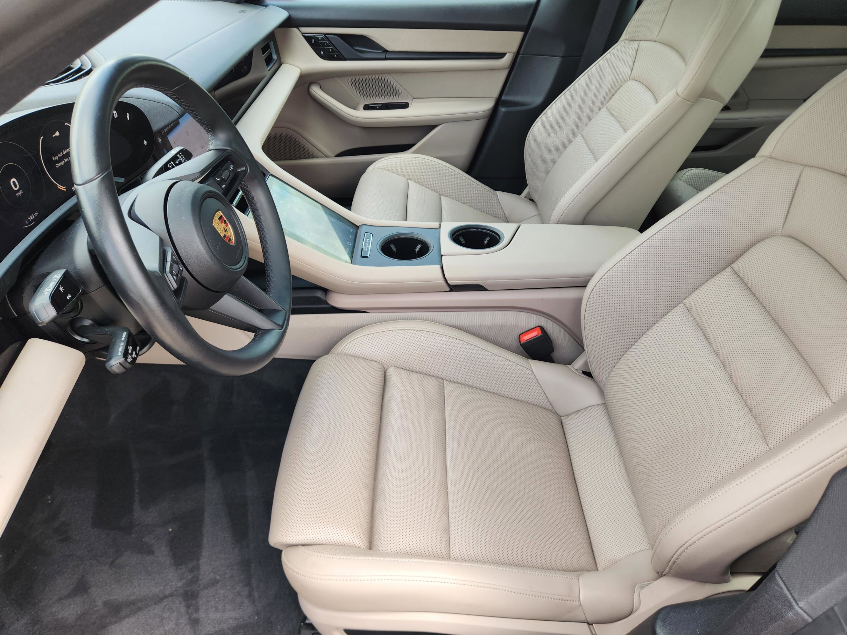 Used 2021 Porsche Taycan RWD image 5