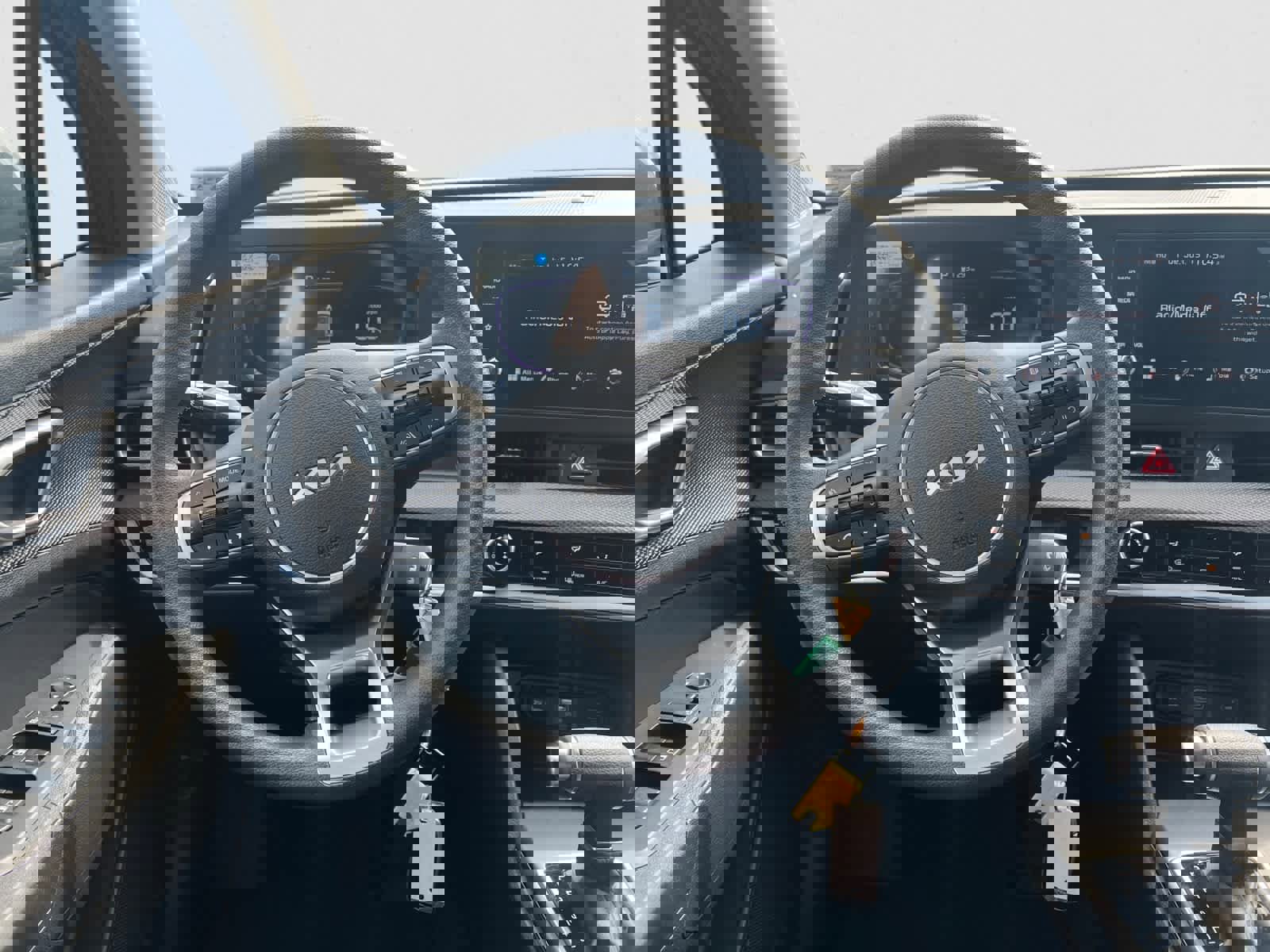 Certified 2025 Kia Sportage LX image 13