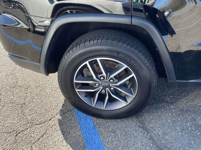 Used 2020 Jeep Grand Cherokee Limited AWD/4WD image 9