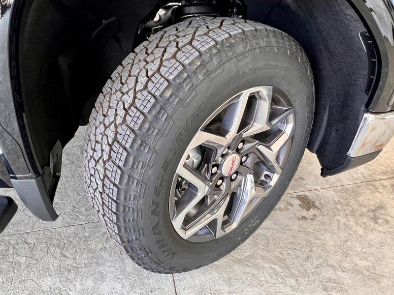 New 2026 GMC Sierra 1500 SLT w/ SLT Premium Plus Package image 10