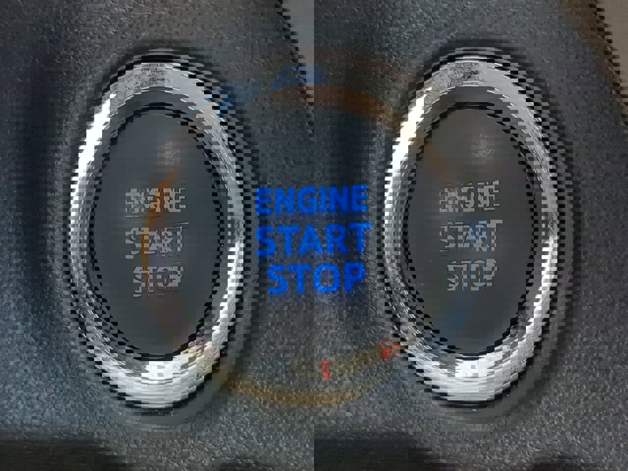 Used 2020 Toyota RAV4 XLE Premium image 28