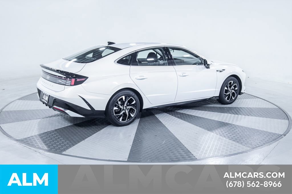 Used 2025 Hyundai Sonata SEL FWD image 10