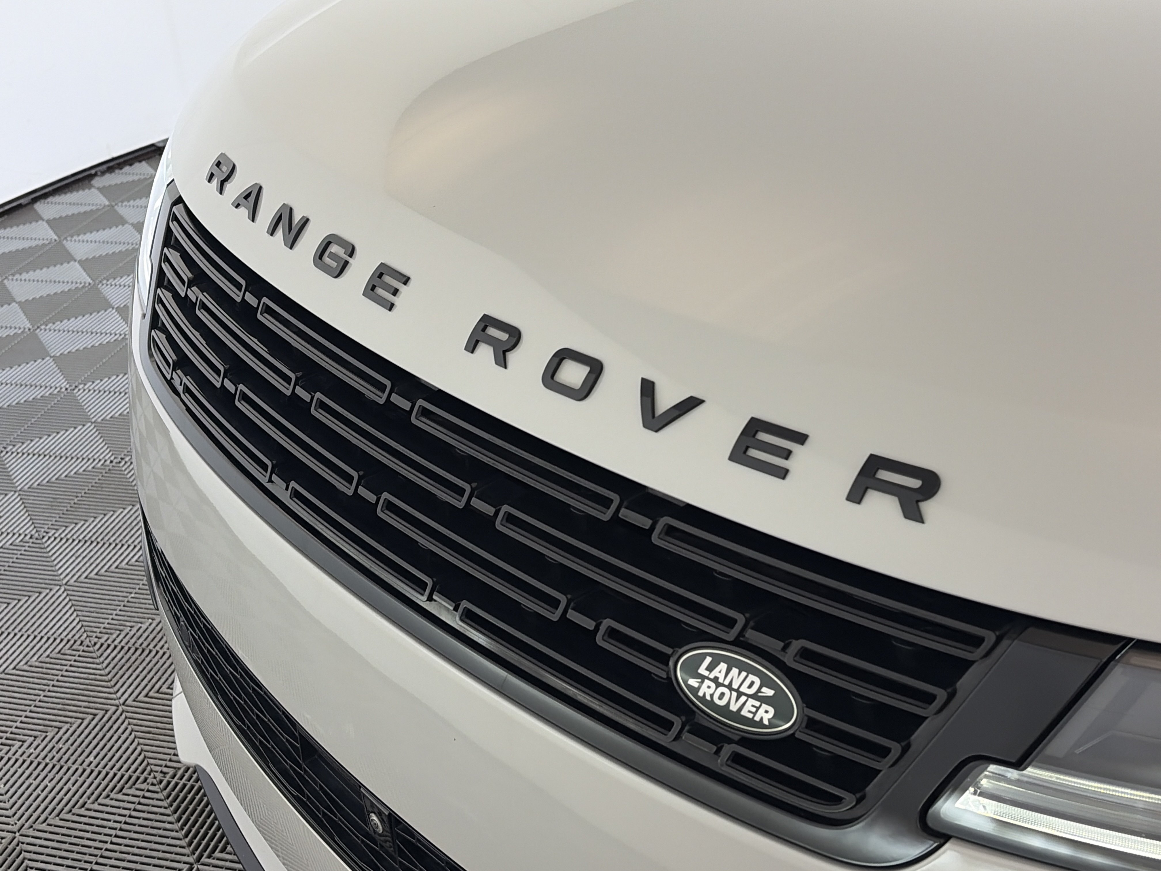 Used 2024 Land Rover Range Rover Sport Dynamic SE AWD/4WD image 15