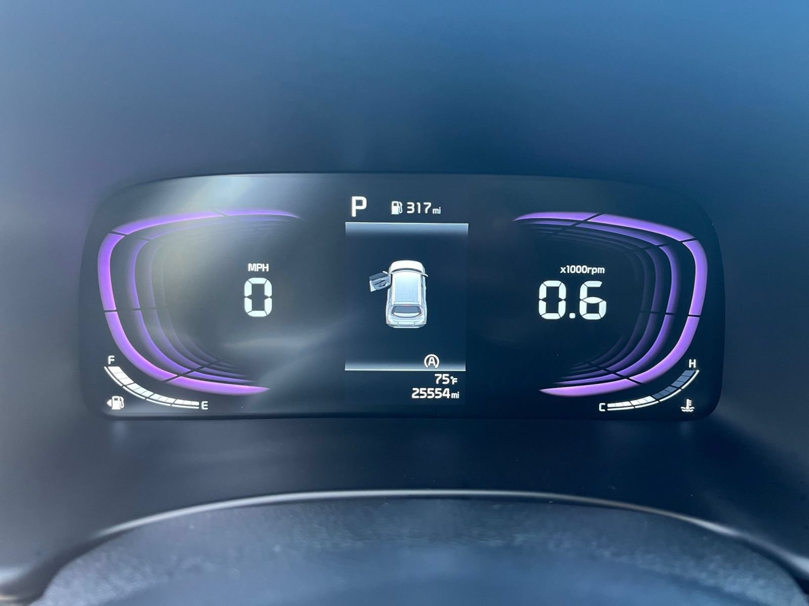 Used 2025 Kia Soul LX w/ LX Technology Package FWD image 37