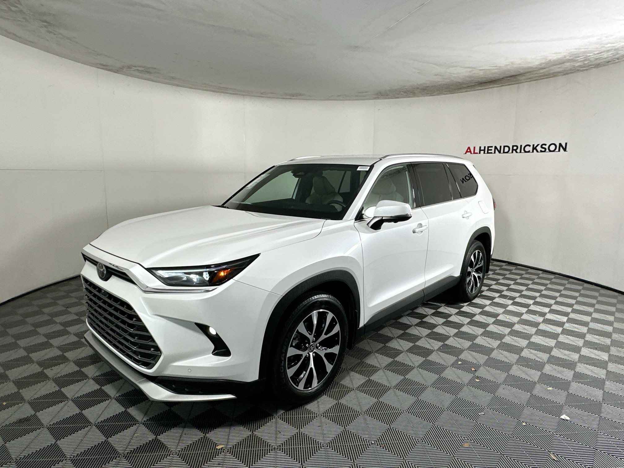 Used 2024 Toyota Grand Highlander AWD Hybrid image 7