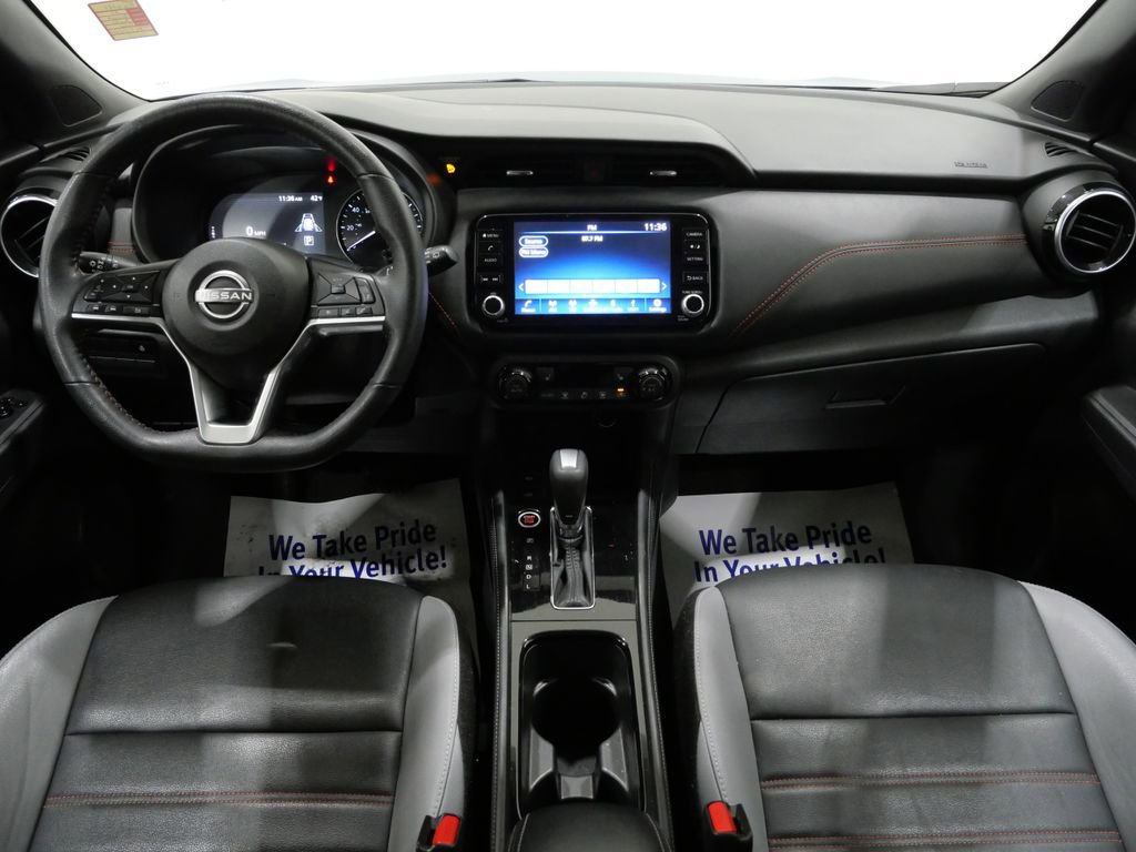 Used 2023 Nissan Kicks SR w/ SR Premium Package image 10