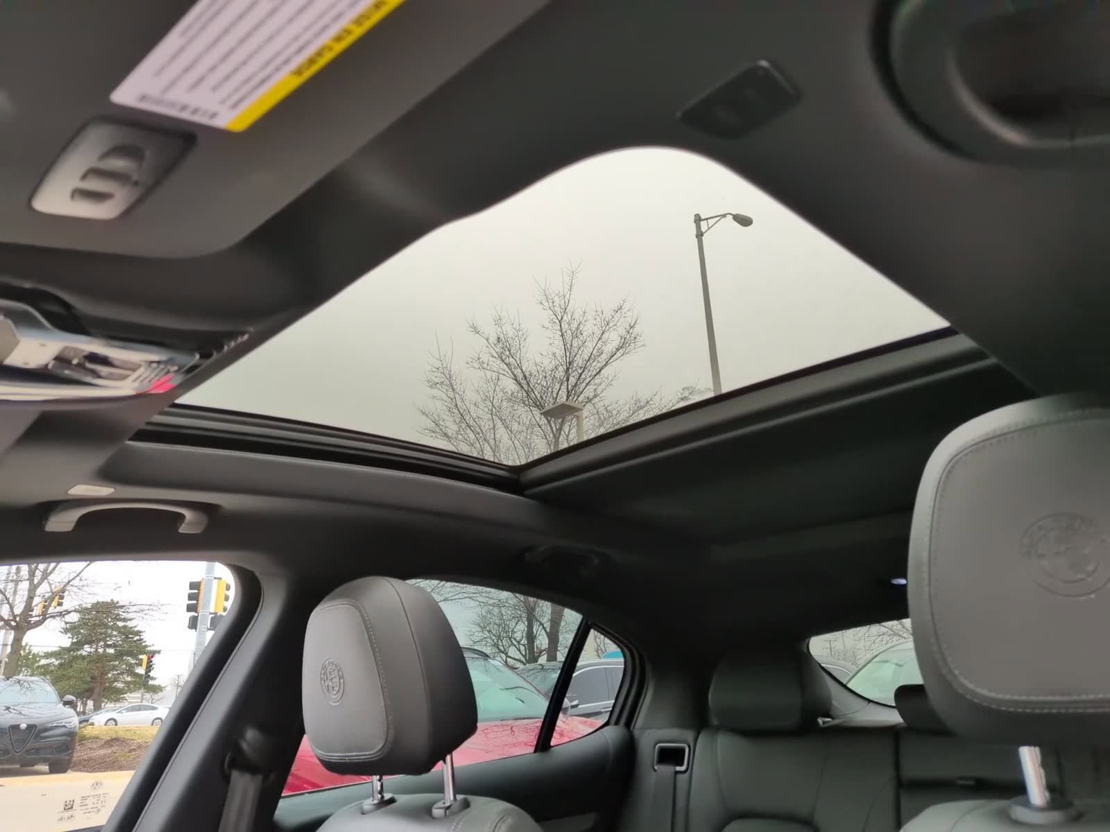 Used 2024 Alfa Romeo Stelvio Veloce AWD/4WD image 30