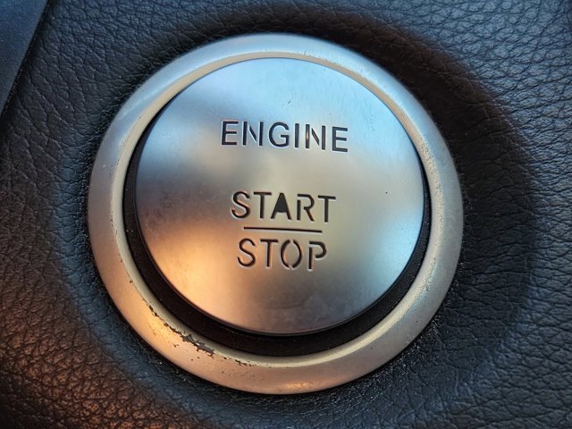 Used 2015 Mercedes-Benz C 300 4MATIC Sedan image 27