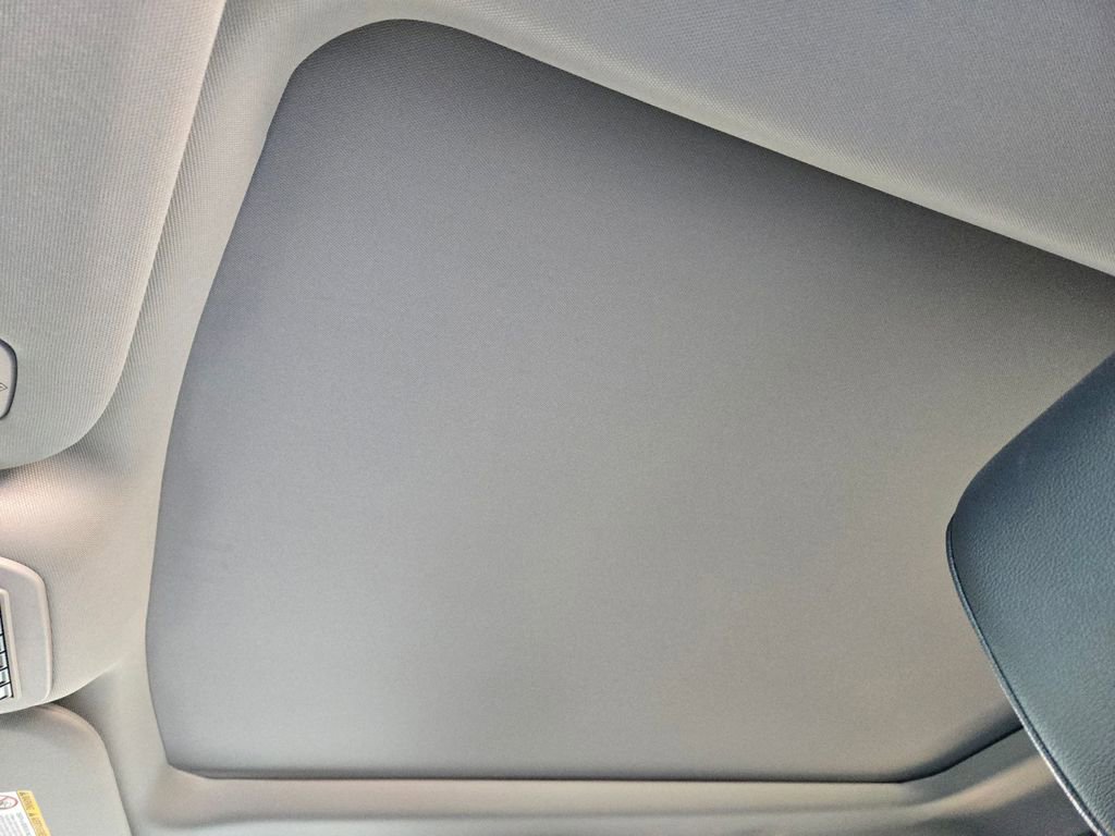 Used 2025 Ford F250 Lariat w/ Chrome Package image 35