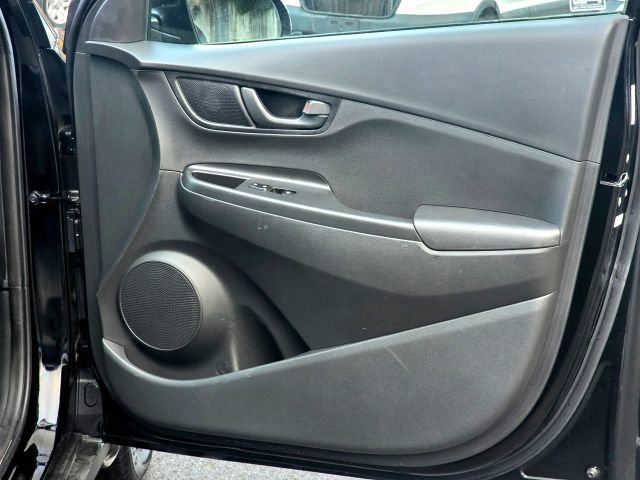 Used 2021 Hyundai Kona SE image 26