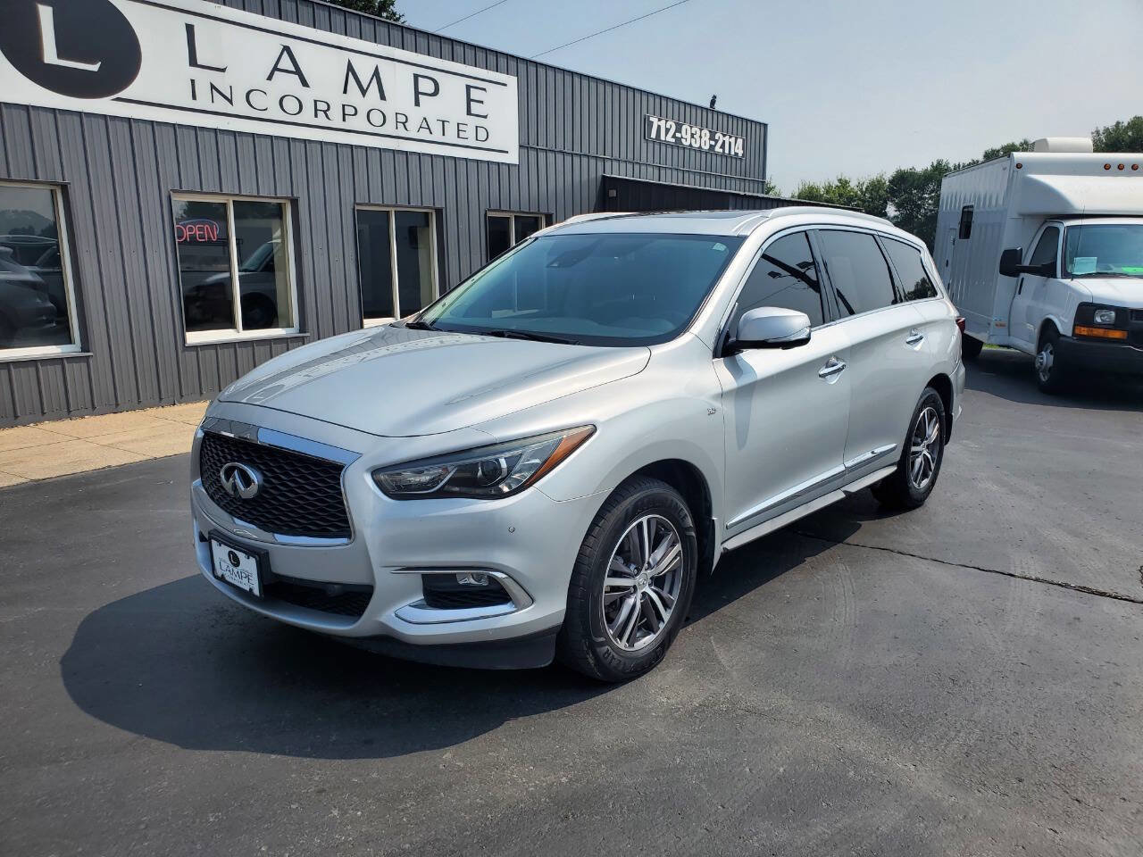 Used 2019 INFINITI QX60 Luxe image 3