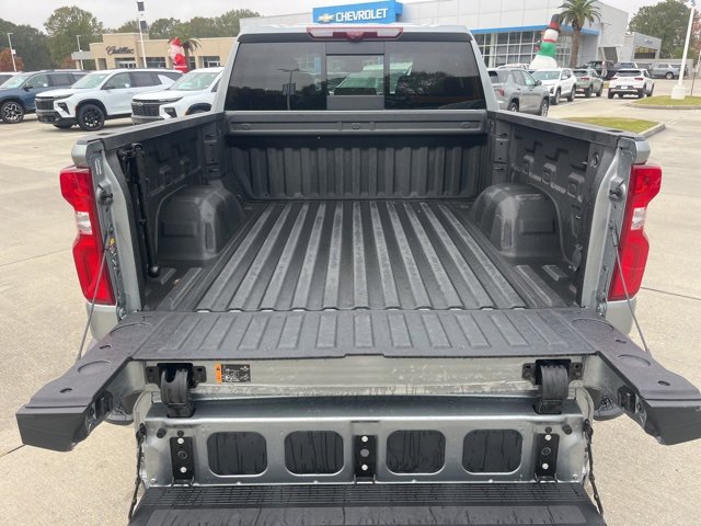 Used 2024 Chevrolet Silverado 1500 LTZ w/ LTZ Premium Package image 9
