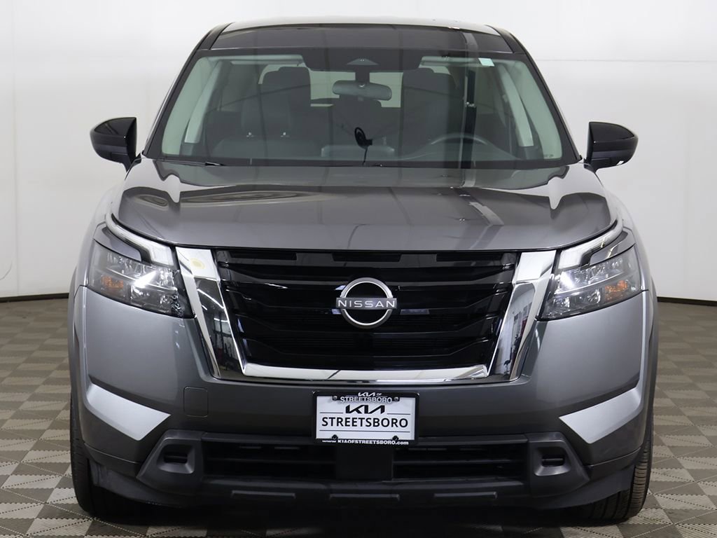 Used 2023 Nissan Pathfinder S image 9