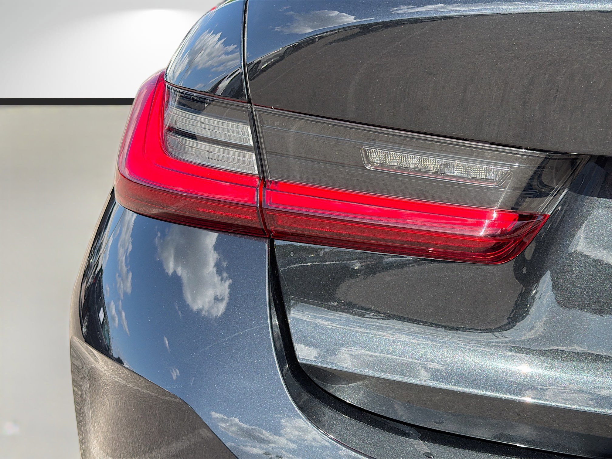 Used 2025 BMW 330i Sedan w/ Parking Assistance Package image 10