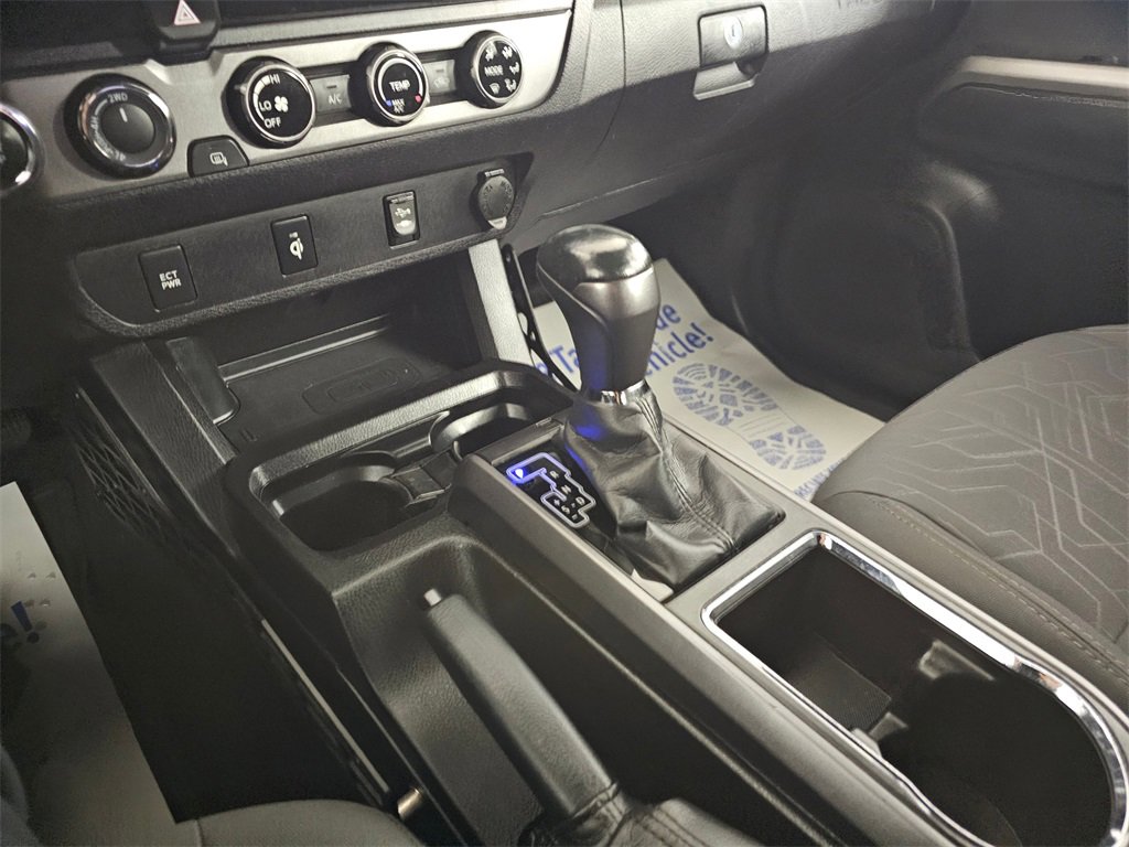 Used 2016 Toyota Tacoma TRD Off-Road image 31