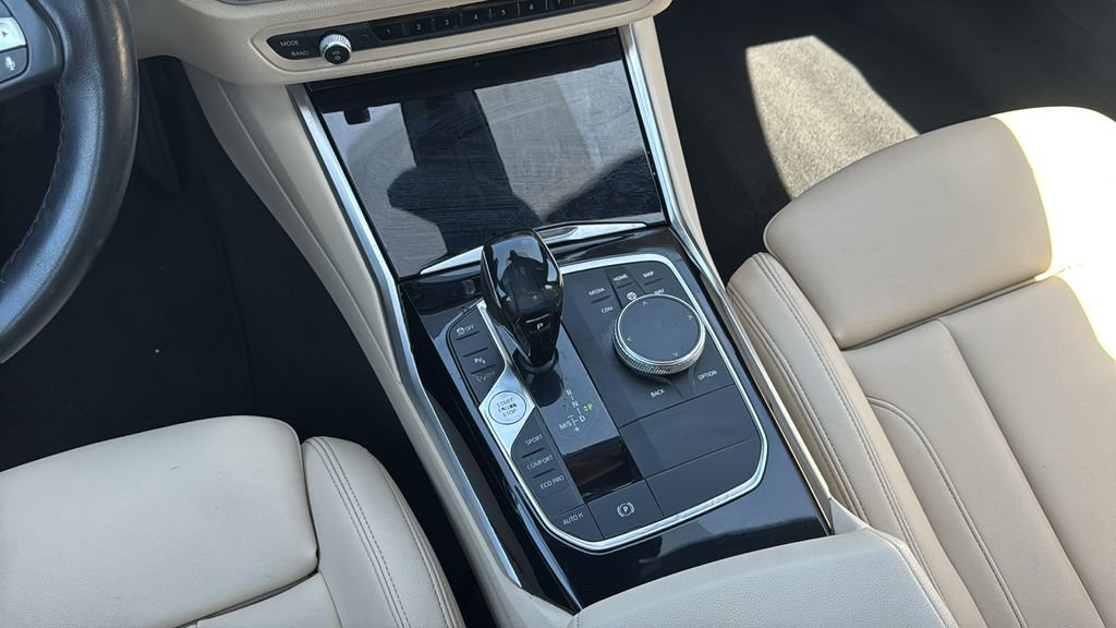Used 2019 BMW 330i Sedan w/ Driving Assistance Package image 23
