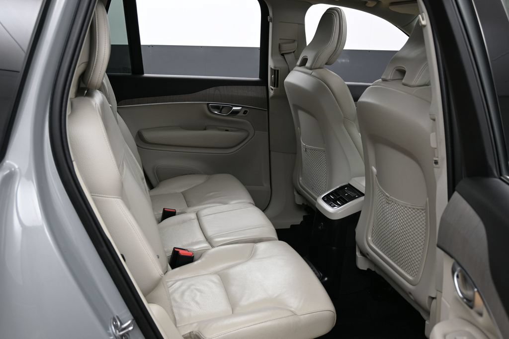 Used 2024 Volvo XC90 T8 Plus AWD/4WD image 36