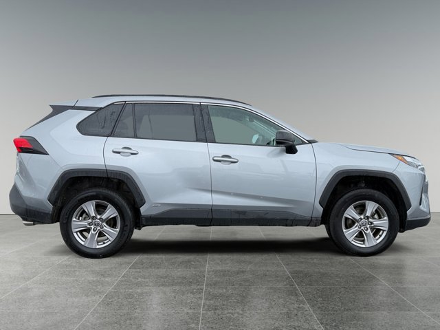 Used 2025 Toyota RAV4 LE image 6